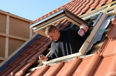 Pose de fenêtres de toit Velux à Molinchart